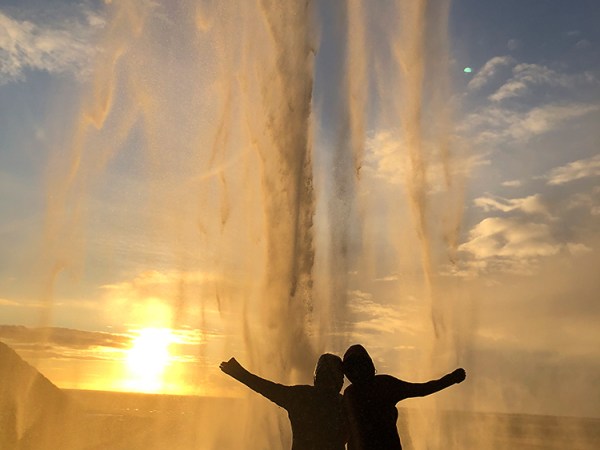 Heidi and Kubo Do Iceland – Day 17: Reynisfjara, a taste of Fimmvörðuháls, and all the&nbsp;waterfalls!