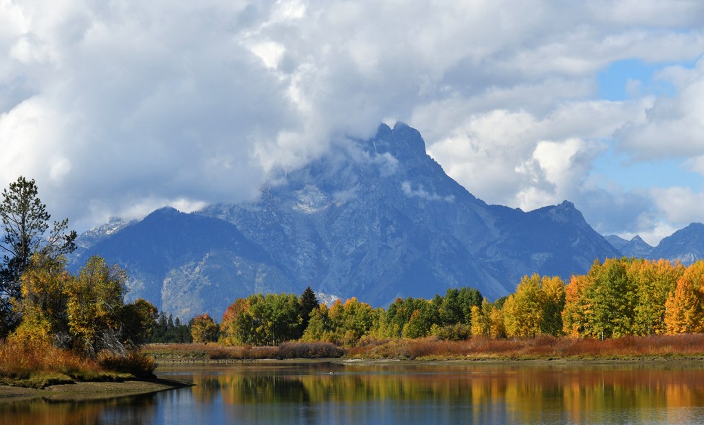 Falling for Yellowstone: Day 1 – Oxbow Bend, Colter Bay, West Thumb Geyser Basin, Riddle Lake & Lewis&nbsp;Lake