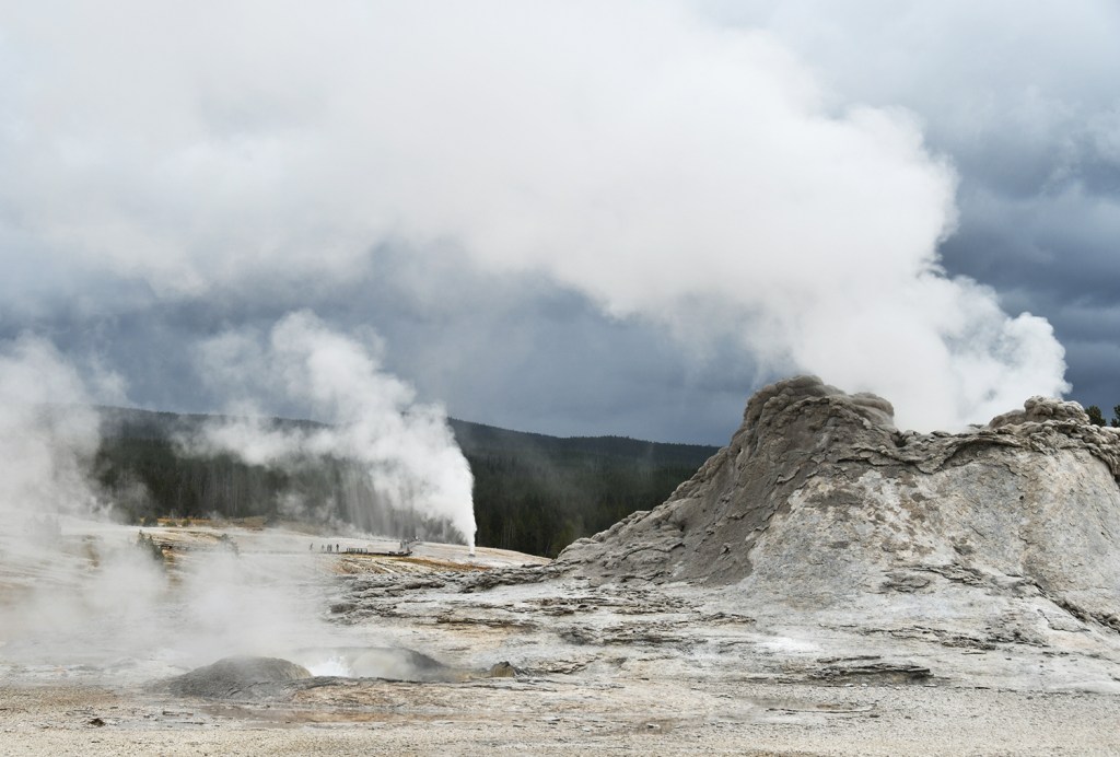 Falling for Yellowstone: Day 2 – The Geyser&nbsp;Basins