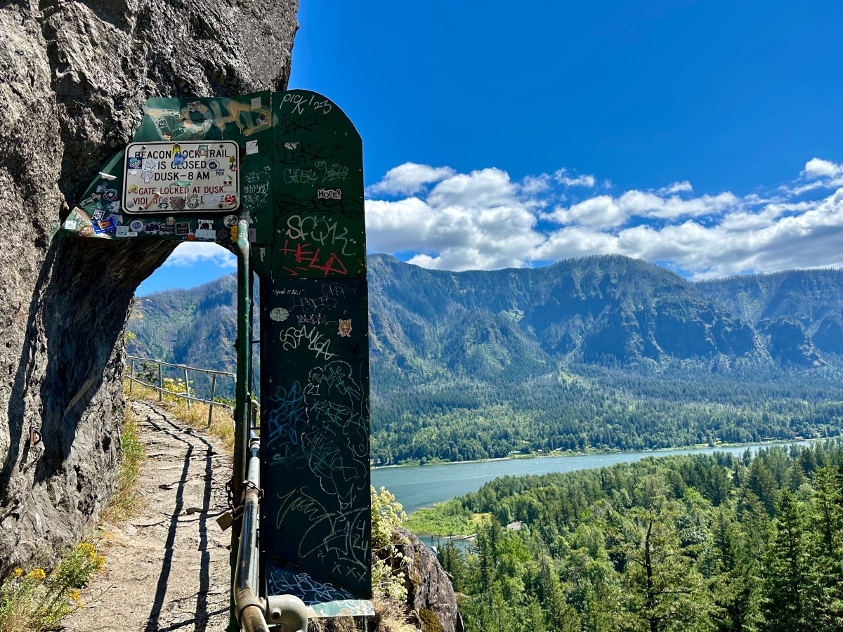 Washington Escapades Part 1: Fort Vancouver, Beacon Rock, Bonneville Dam, and House&nbsp;Rock