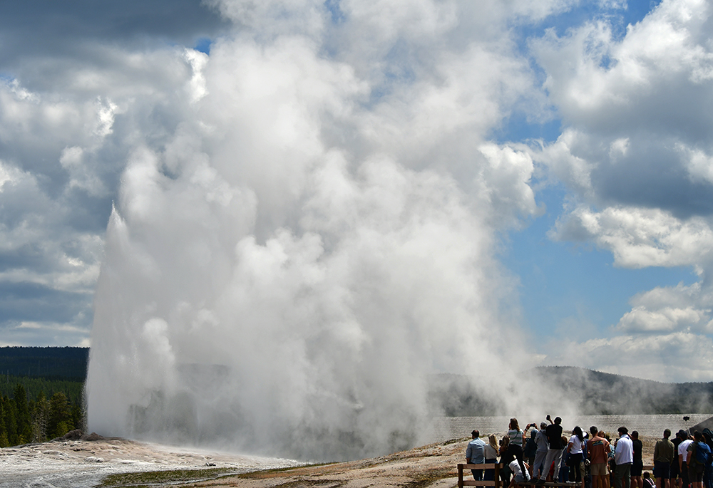 The Grand (Mis)Adventure: Day 4 – Old Faithful, Black Sand Basin, & West Thumb Geyser Basin